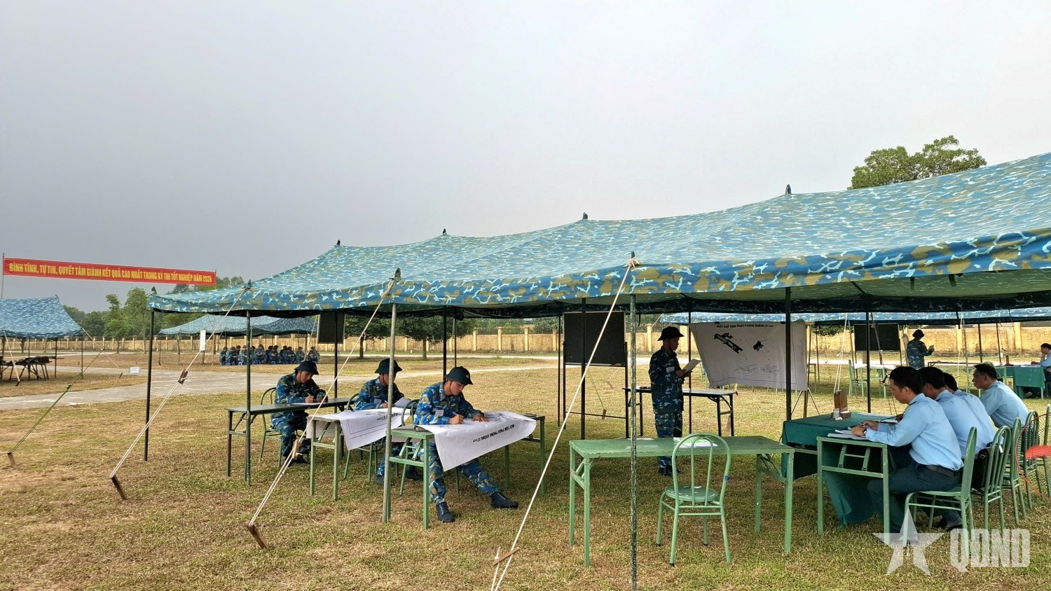 Học viện Phòng không - Không quân tổ chức thi và bảo vệ văn kiện chiến đấu tốt nghiệp